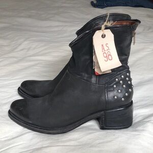 AS98 NWT Studded Leather Ankle Boots Size 11 EU42